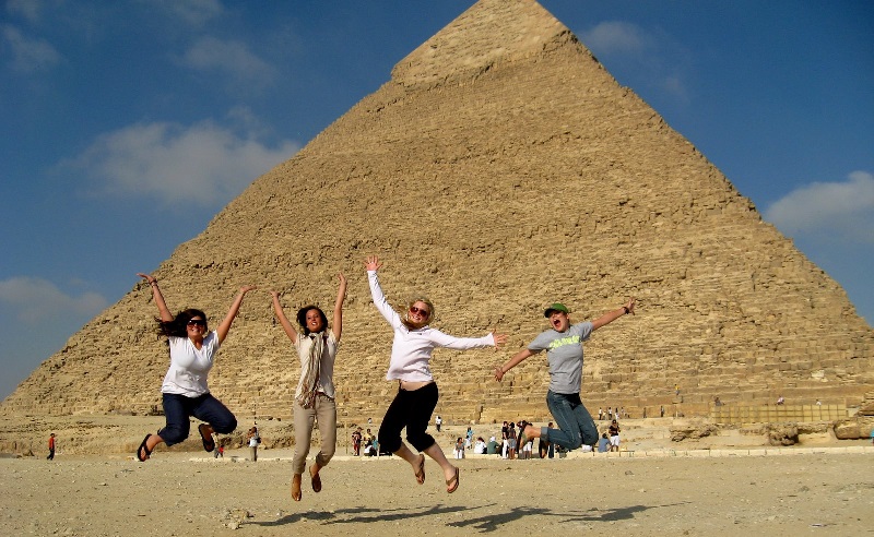 The Ridiculous Habits of a Typical Tourist in Egypt