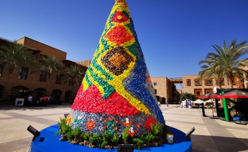 AUC Brings the Christmas Spirit Using Recycled Plastic