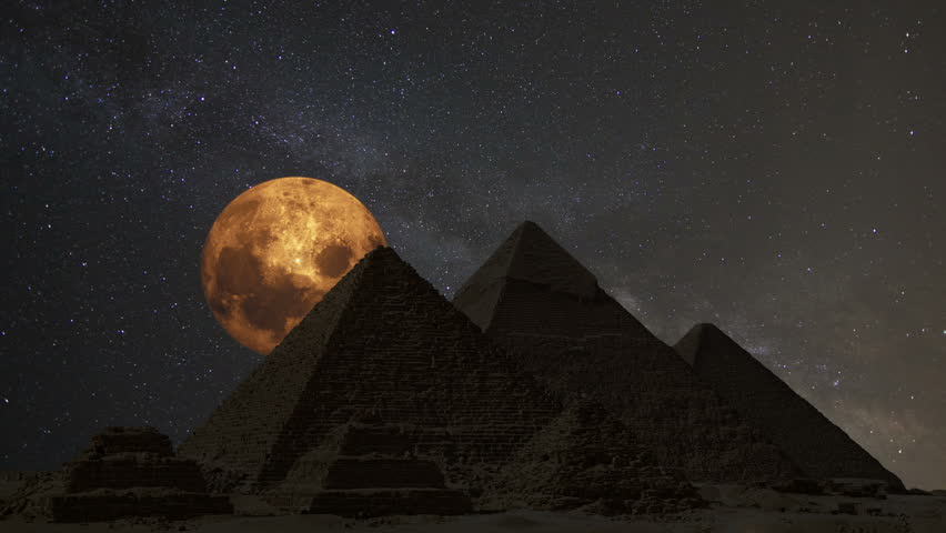 Stunning Spots around Egypt to Catch the Supermoon