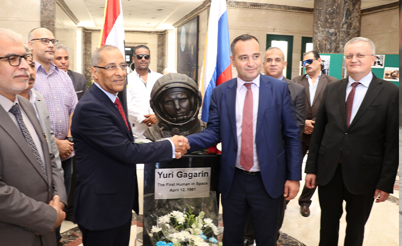 Egyptian Space Agency Receives Statue of World’s First Astronaut from Russia