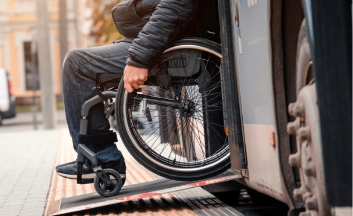 Misr Railway Station Provides Free Wheelchairs for Elderly Passengers