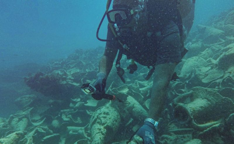 Remains of Sunken Ship & Pottery Jars Unearthed in El Alamein