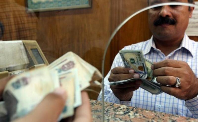 Egyptians Accumulated USD 200 million in Banks During December