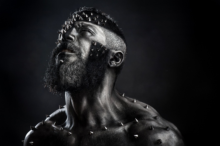 Urban Beards: Men Rocking Makeup 