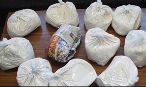 Couple Caught Smuggling Over 5 KG Of Cocaine Through Cairo Airport