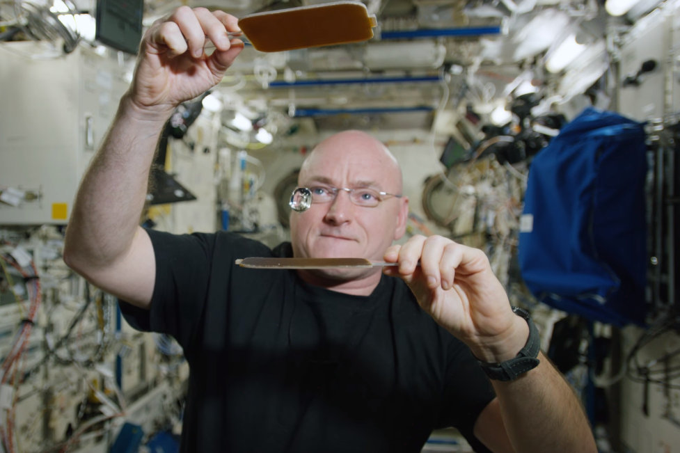 VIDEO: Ping Pong IN SPACE!