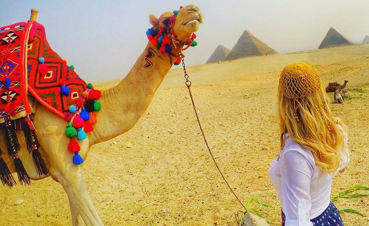 American Globe Trotter Blogs About Egypt and Sets Internet on Fire