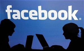 Facebook to Share Ad Revenue With Video Creators