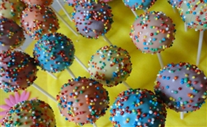 Cakepops: Pastry For When You Have Problems 