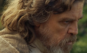VIDEO: Star Wars Episode VIII Begins Filming