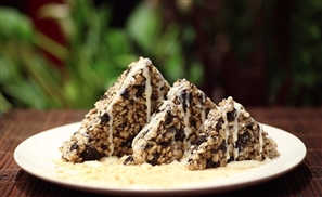 #KoshkKreations: Oreo Rice Krispies Pyramids